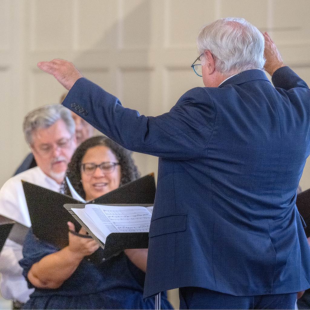 Artistic director Dr. Stanley Livengood conducts the Chorale.